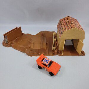 The Dukes of Hazzard Vintage 1980 Barnbusters Barn by Knickerbocker Toys